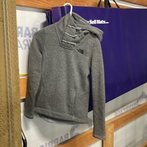 THE NORTH FACE Women's Crescent Hooded Pullover -